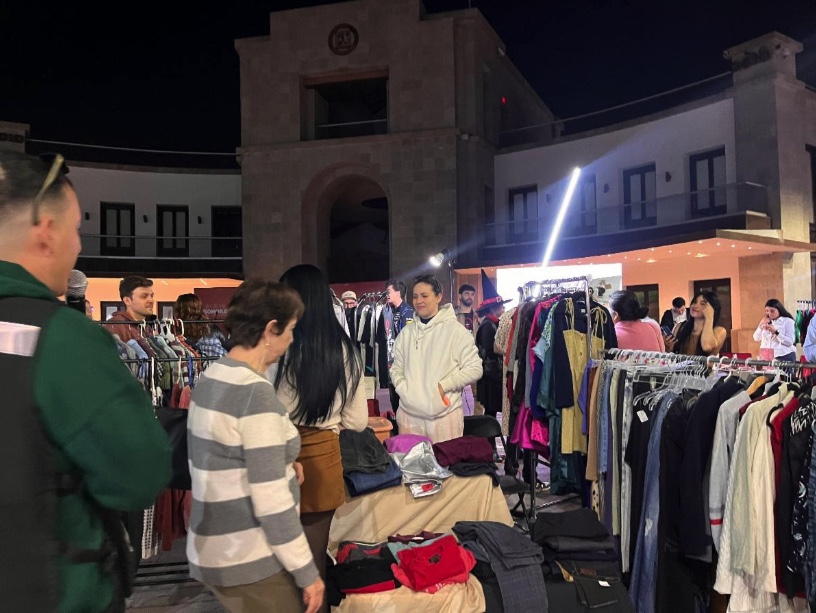 Con éxito organiza el Gobierno de Sonora Bazar Joven en la Plaza Bicentenario