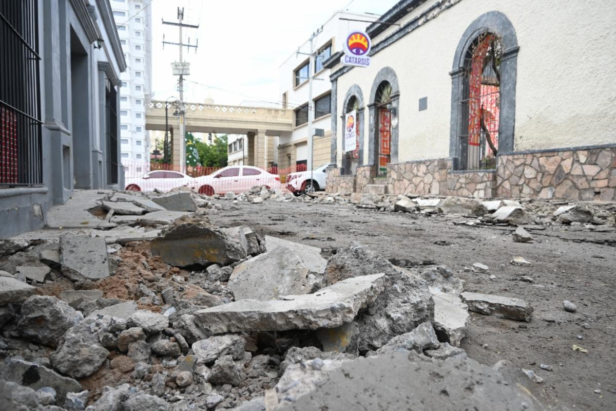 Reanuda Gobierno de Sonora trabajos de modernización en calles del centro histórico y cívico de Hermosillo